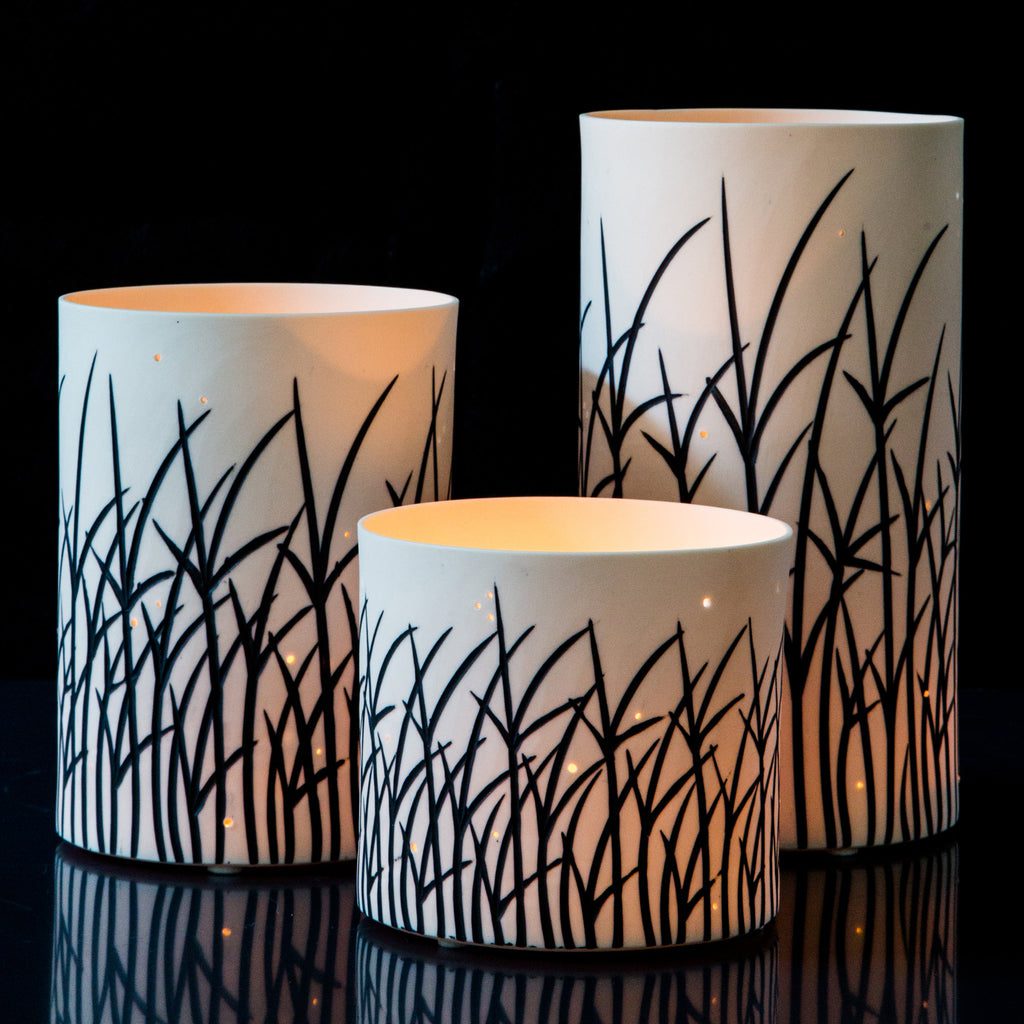 Elegant black and white candle holder set